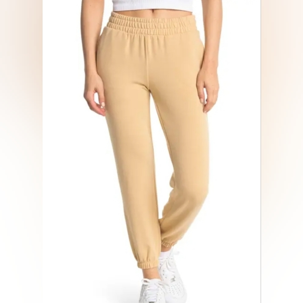 Zella L Cropped sweatpant Joggers mustard L NWT - Picture 1 of 6